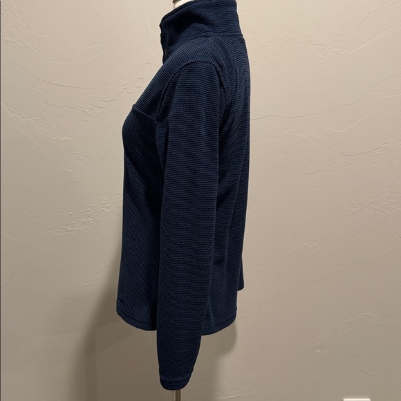 EUC, Mountain Khakis pullover top. - Picture 3 of 9